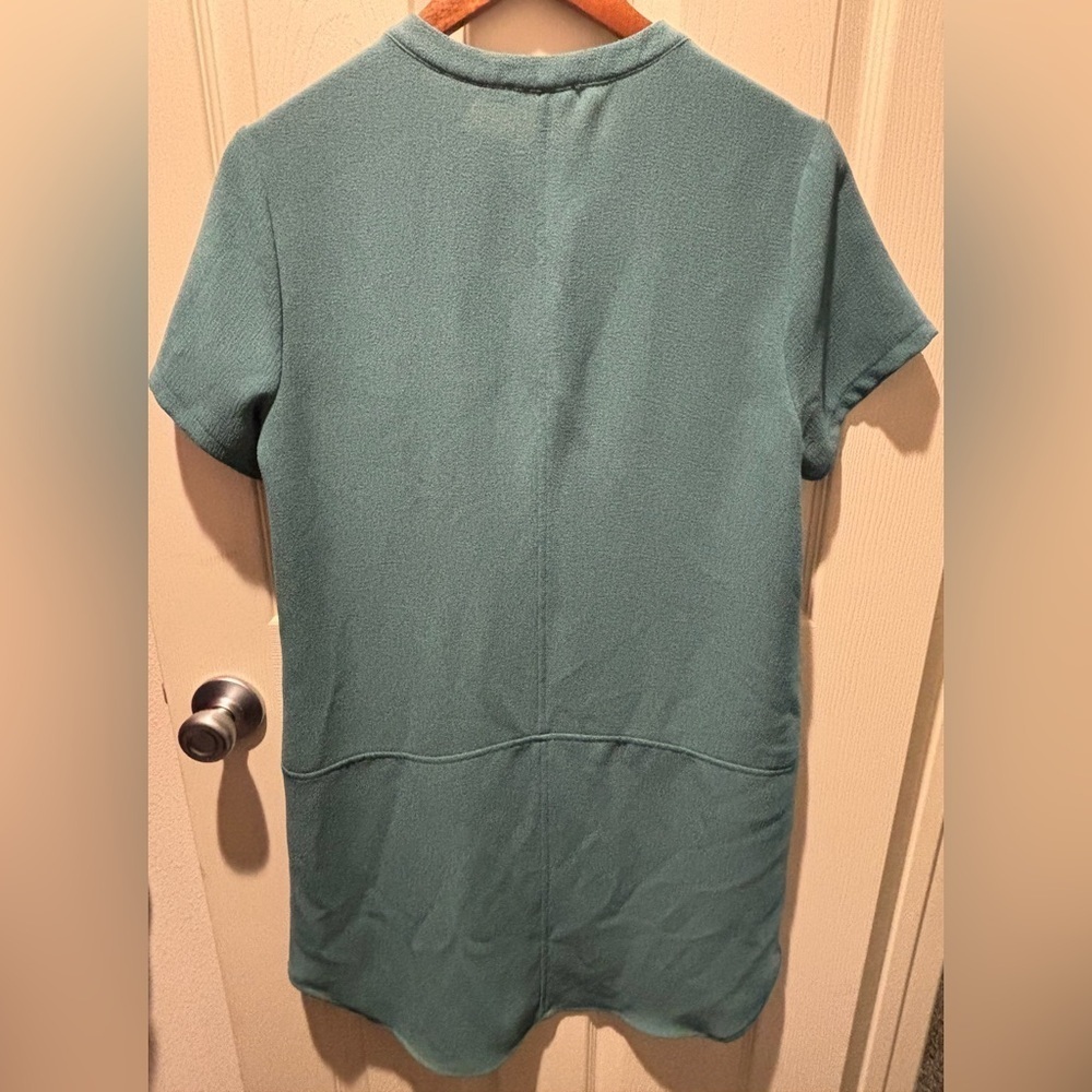 Lush Turquoise V‑Neck Short Sleeve Shift Dress Lightweight vacation - Picture 4 of 5